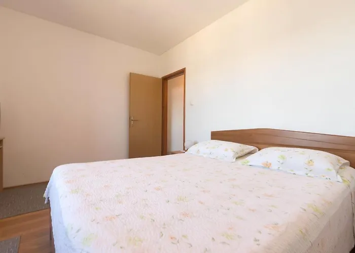 Jaksa Apartmán Vis